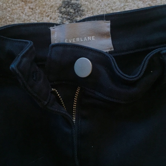 SOLD Everlane Wide Leg Crop Pant in Navy - Picture 4 of 8